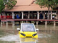 Бывший сотрудник Toyota разработал плавающий электромобиль