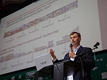 Дмитрий Азаров: "Я рассчитываю на участие Виталия Стадникова в проекте бесконфликтной реновации Самары"