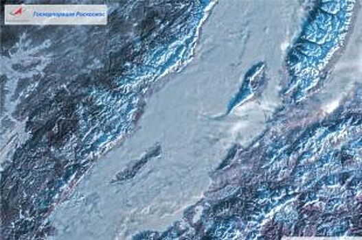 Роскосмос опубликовал фото зимнего Байкала со спутников