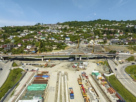 На обходе Адлера ведутся активные строительные работы