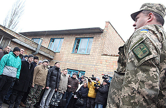 На Украине осенний призыв в армию вылился в катастрофу