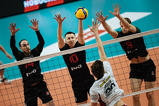 Новосибирский «Локомотив» разгромил «Белогорье»