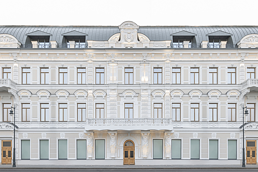 В Москве завершили реставрацию фасадов дома с атлантами