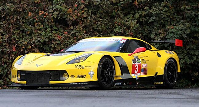На продажу выставлен спортивный Chevrolet Corvette C7.R 2014 года