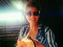 Фанаты осудили Анну Ардову за отдых после смерти экс-супруга