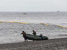 СК возбудил дело после гибели пассажира перевернувшейся лодки в Геленджике