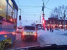 Томские водители и пешеходы жалуются на опасную дорогу с трамвайными путями