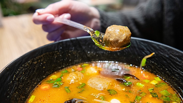 Жара не помеха: зачем есть горячую пищу летом