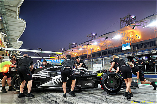 Симондс: Мы сами делали модели шин для тестов