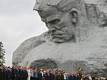 Книгу о преступлениях фашистов против народов СССР представили в Брестской крепости