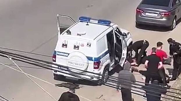 Застрелили и угнали полицейское авто: главное о нападении на сотрудников ДПС в Махачкале