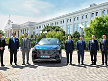 Эрдоган подарил Мирзиееву электромобиль турецкого производства