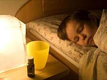 JAMA: использование гаджетов вечером не ухудшает качество сна детей