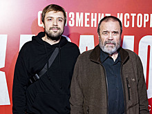 Изменившийся звезда «Интернов» Ильин вышел в свет с перенесшим серьезную операцию отцом