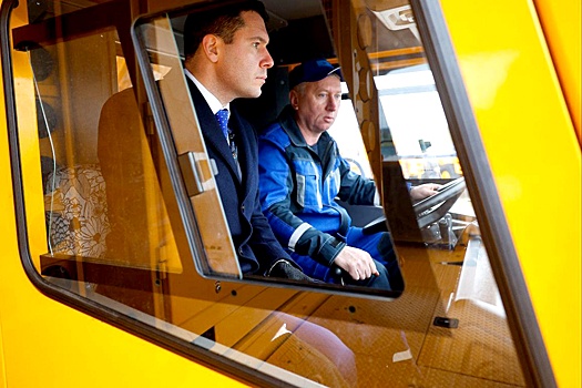 Министры промышленности России и Белоруссии запустили конвейер на БелАЗе