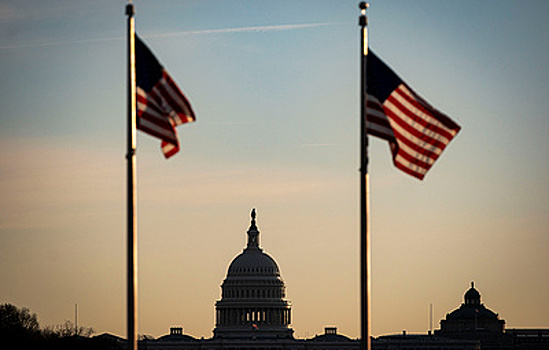 Игры с огнем: Белый дом и Конгресс спорят, как спасать экономику США