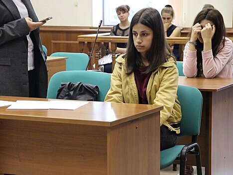 Адвокат сестер Хачатурян опроверг обвинения в нарушении ими ограничений суда