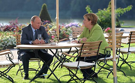 Чем Владимир Путин может помочь Ангеле Меркель?