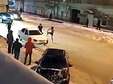 "Взбесившийся" автомобиль несколько минут кружил по пермской улице. Видео