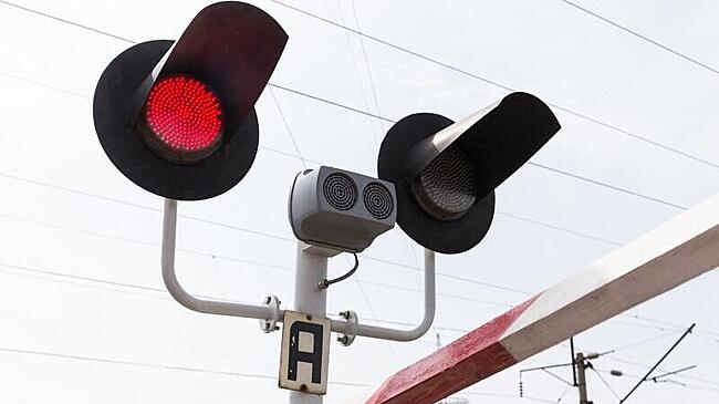 Железнодорожный переезд закроют завтра в Антипихе