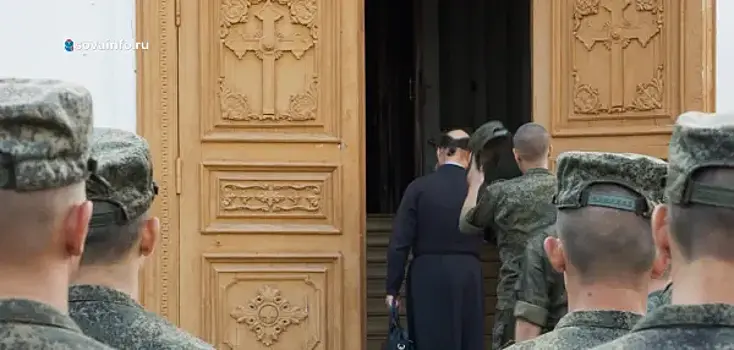 В Доме офицеров Самарского гарнизона показали фильм о священнослужителях на фронте