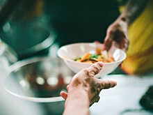 Спасение от зимы: приюты для бездомных открылись в Бишкеке