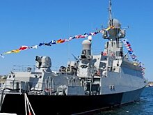 Боевые корабли из порта Диксон отправились по арктическому пути