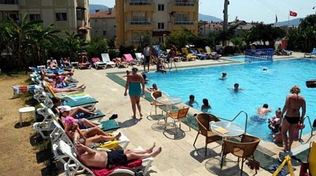 Отмечавшие 9 мая россияне «разгромили» отель в Турции