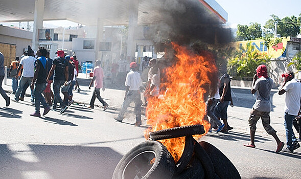 Жители Гаити взбунтовались против гегемонии США