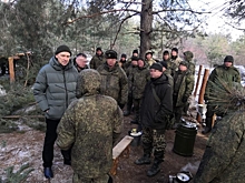 «Единая Россия» при поддержке губернатора Александра Буркова доставила посылки омским бойцам