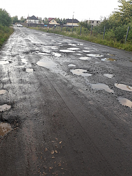 Военная техника уничтожает дорогу к СНТ в Наро-Фоминском округе