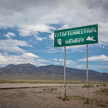 Профессор астрономии Джейсон Райт объяснил, почему не пойдет в Зону 51 в поисках «зеленых человечков»