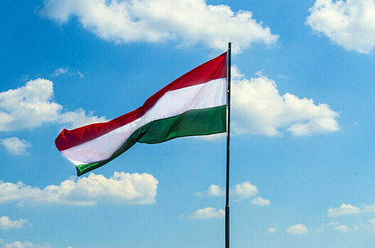 Сийярто: Венгрия выступает против отказа от российского газа к 2027 году