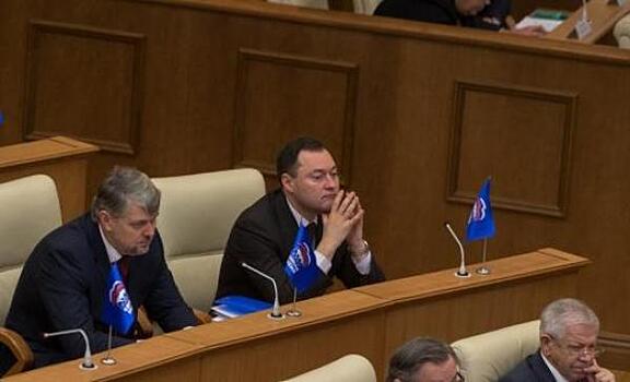 Налоговики потребовали обанкротить фирму свердловского депутата Серебренникова