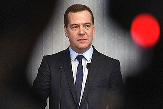Медведев заявил о снижении ВВП на два процента