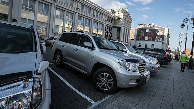 Минстрой может сократить число парковочных мест у домов с 2026 года