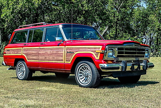 Посмотрите на винтажный Jeep Wagoneer с 700-сильным V8 Hellcat