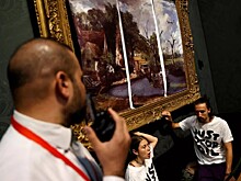 Экоактивистов заставили оплатить реставрацию испорченной ими картины Джона Констебла