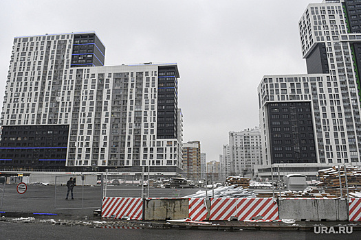 Компания Пумпянского отбирает бесплатную парковку у VIP-дома