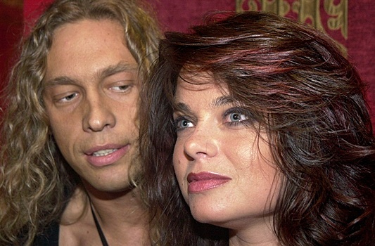 Королева отреагировала на слухи о разводе с Тарзаном