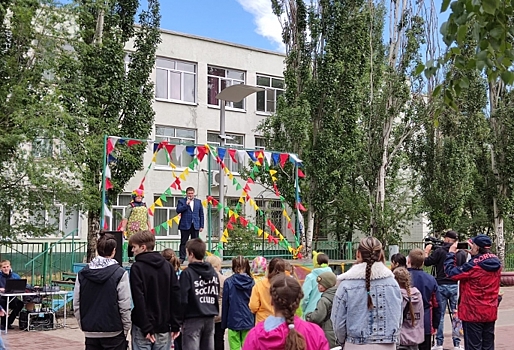 Конкурсы, игры и подарки: как «Единая Россия» поздравила юных омичей с Днем защиты детей
