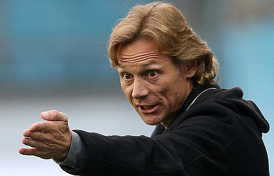 Карпин проведет переговоры с "Локомотивом" 9 августа