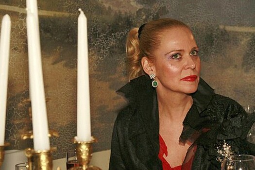 61-летняя актриса Яковлева призналась, что замечательно относится к ухаживаниям мужчин помладше