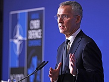 Зачем генсек НАТО колесит по Балканам