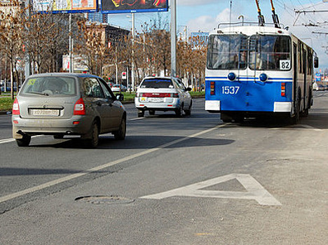 На выделенные полосы могут пустить всех автомобилистов