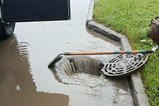 Власти Новосибирска введут режим повышенной готовности из-за обрушения ливневки
