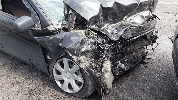 Лобовое столкновение произошло на проспекте в Алматы, есть пострадавшие