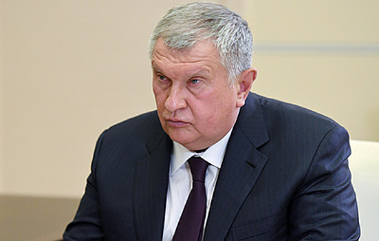 Сечин считает основной причиной инфляции в США "безудержную" эмиссию доллара