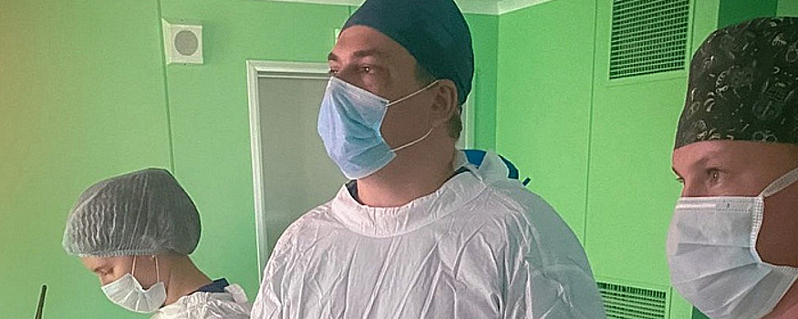 Кубанские медики впервые в ЮФО удалили щитовидную железу через подмышку