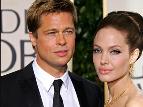 Анджелина Джоли назвала причину развода с Брэдом Питтом
